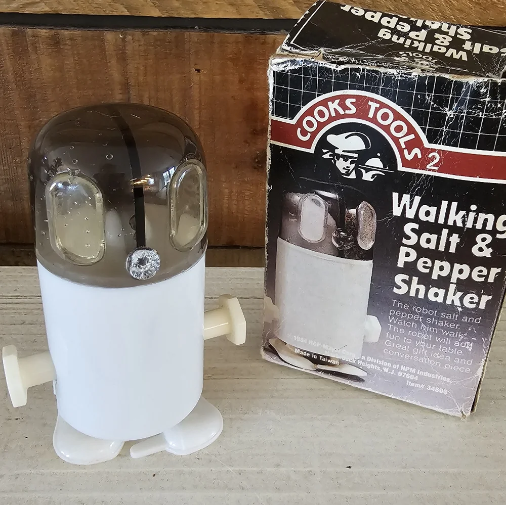 Vintage 1980s Cooks Tools 2 Walking Robot Salt & Pepper Shaker